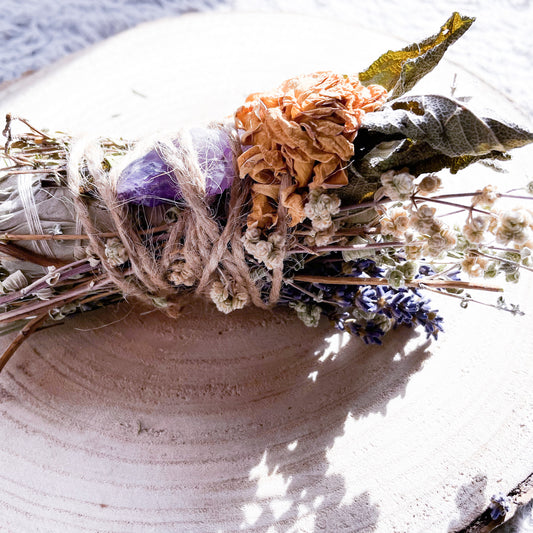 Räucherbundel mit Rose und Amethyst